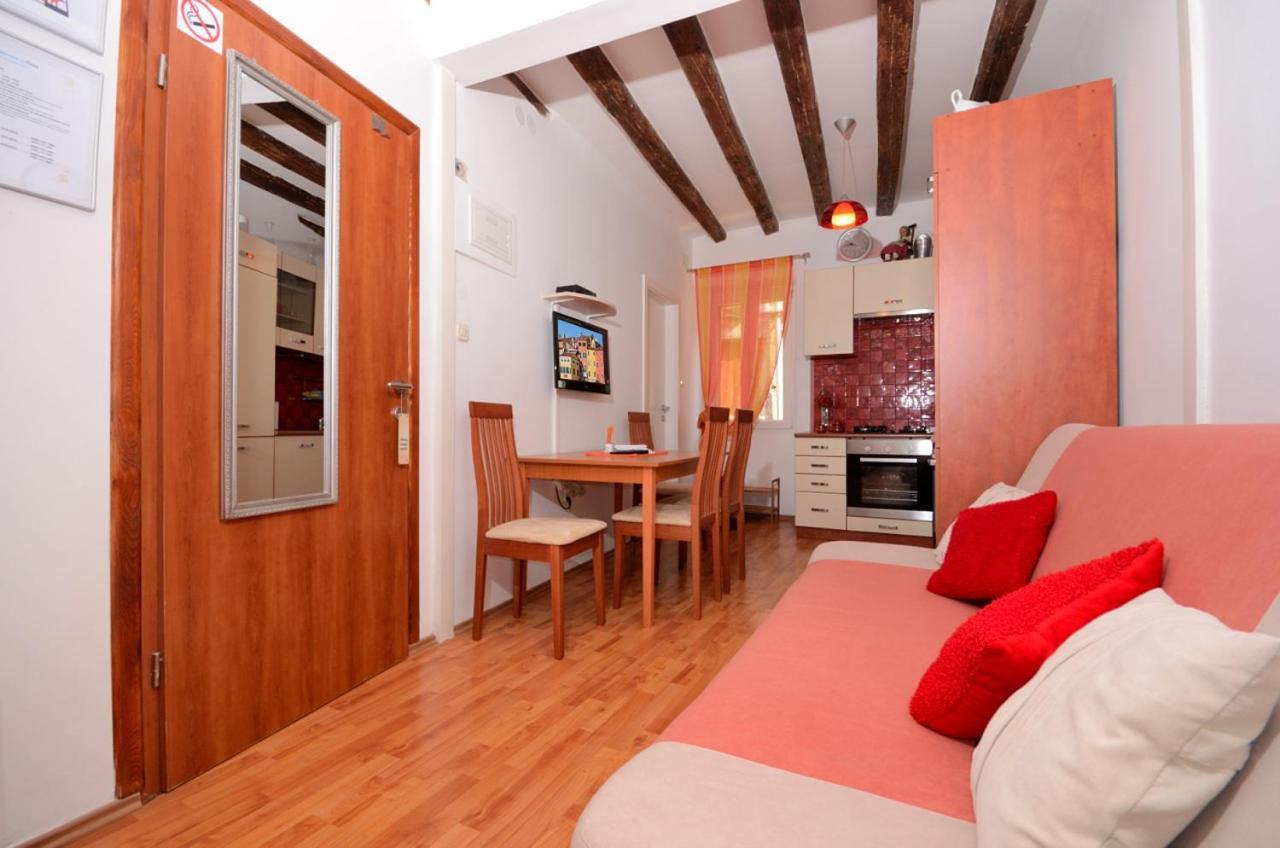 Studios Anna Rovinj Extérieur photo